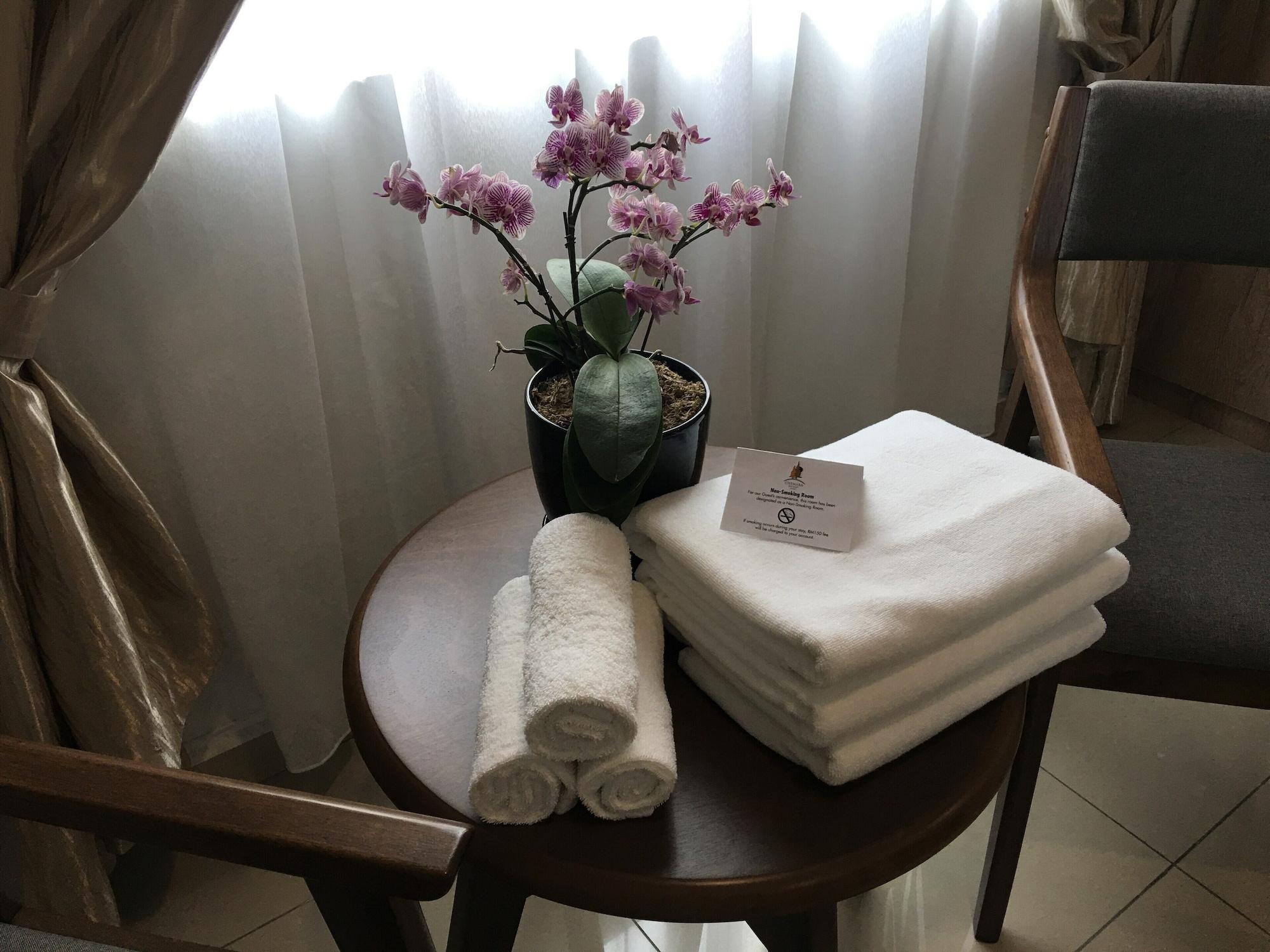 Chemara Boutique Hotel Miri Buitenkant foto